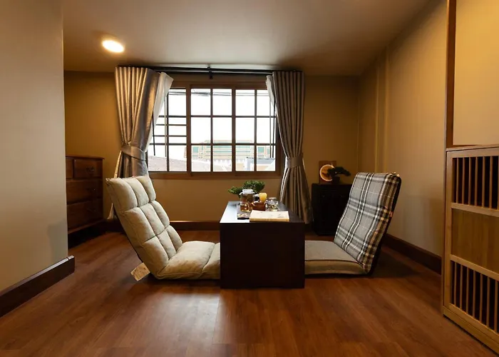 Entire Building , Shophouse In Old Town بيت للعطل بانكوك
