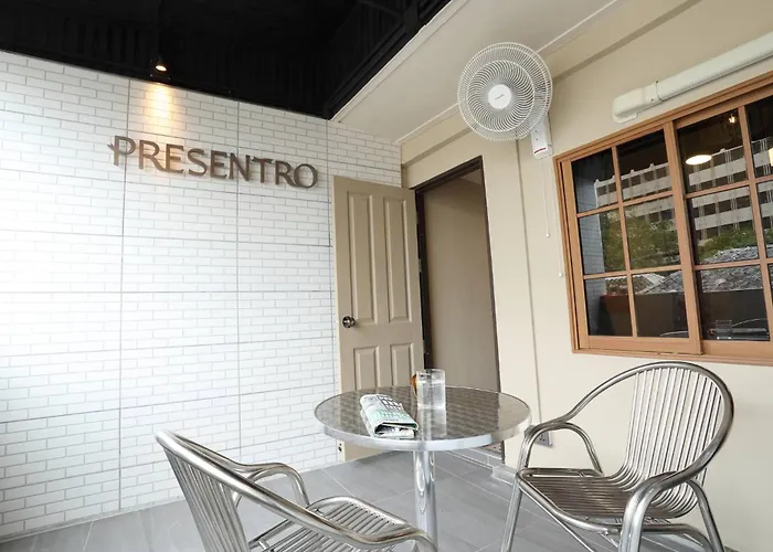 Entire Building , Shophouse In Old Town *